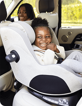 How to install and use a baby car seat safely if placed in the front