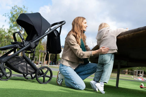 Avionaut Prams - In Car Safety Centre