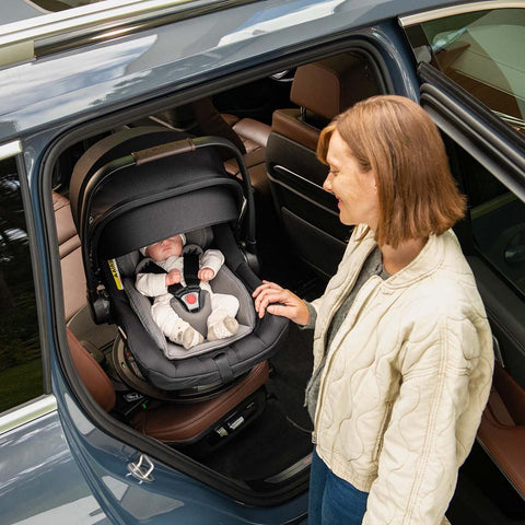 Nuna Base Curv - Car Seat Bases