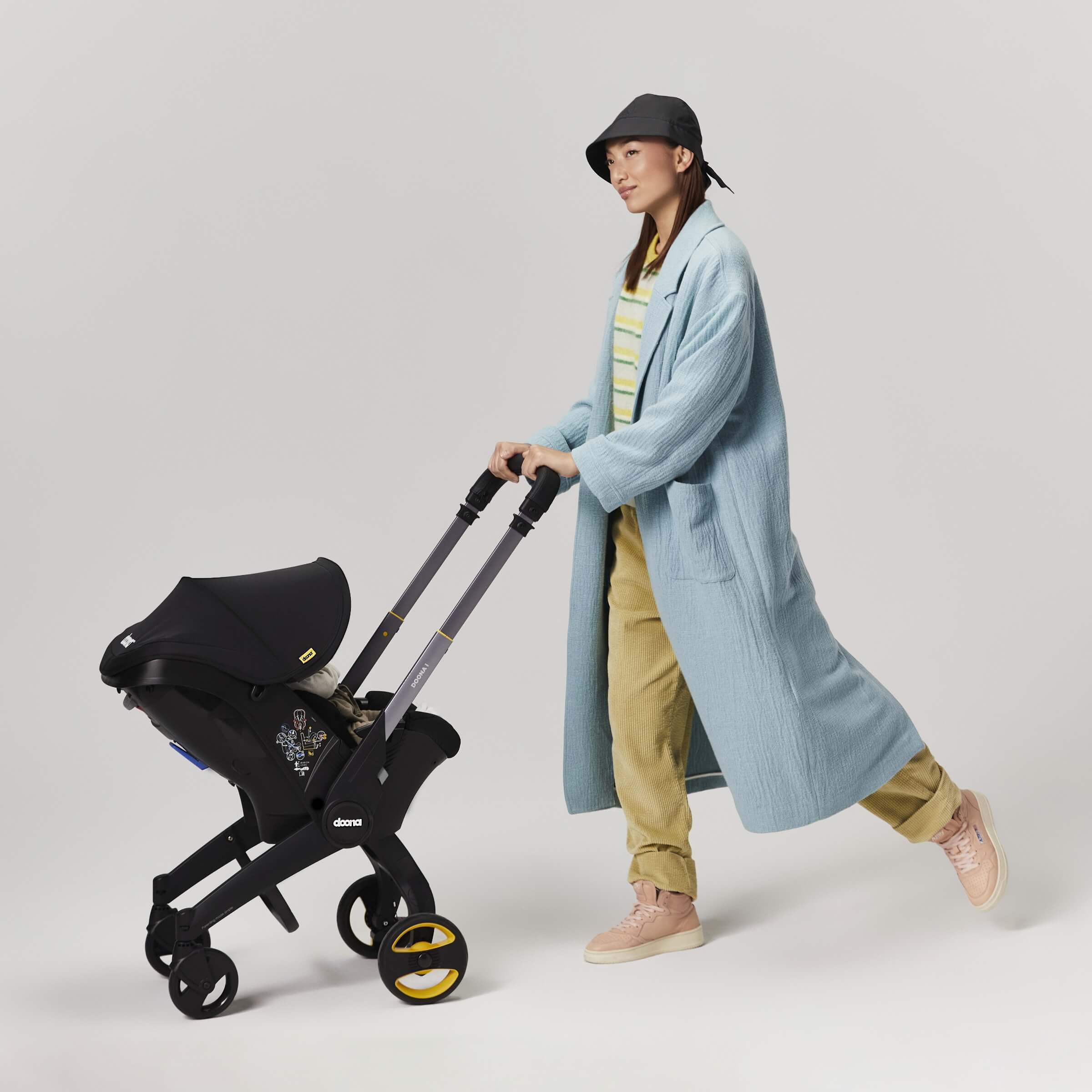 Pram that folds into a car seat store